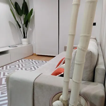 Carles Deluxe Ocean View Apartment *