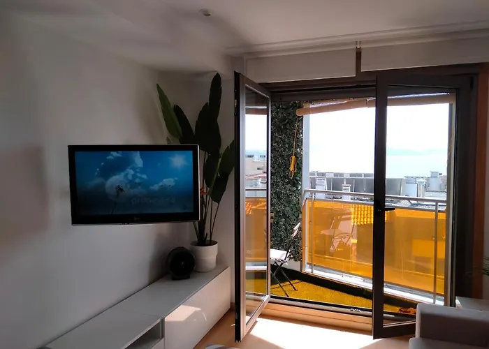 Carles Deluxe Ocean View 公寓